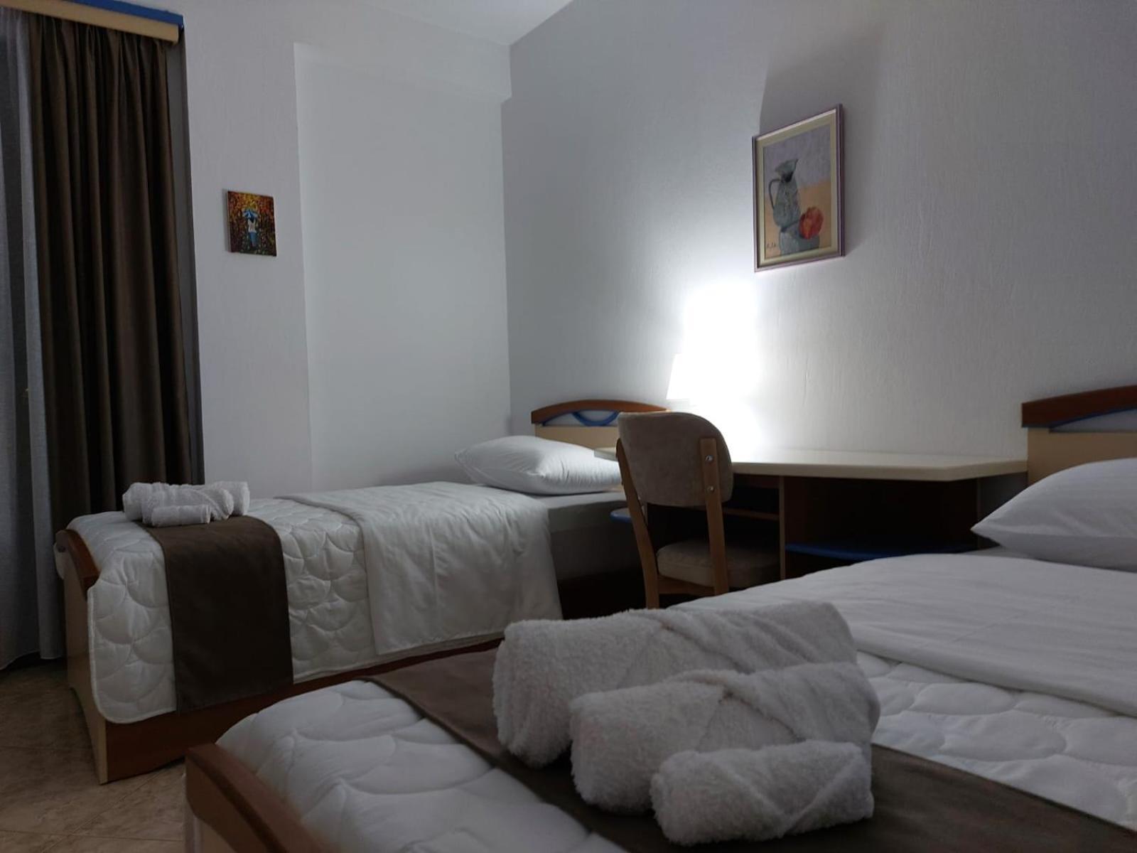Wendy'S Apartment เบราท ภายนอก รูปภาพ